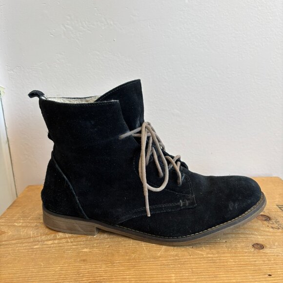 Steve Madden 'Anabel' suede booties - Picture 2 of 6